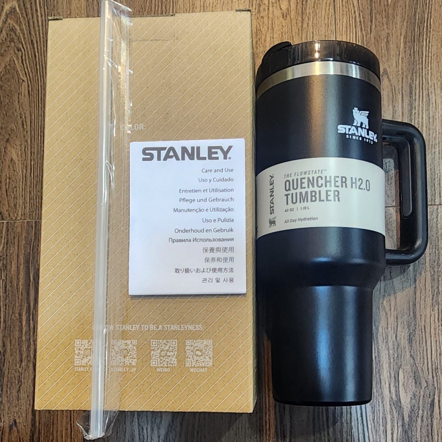 Stanly Tumbler Bottle
